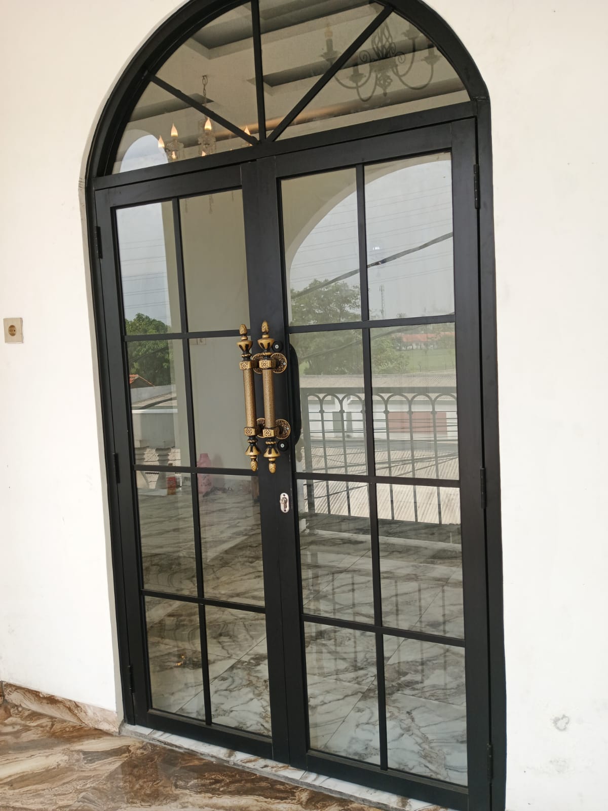 Pintu Lengkung Motif Ornament